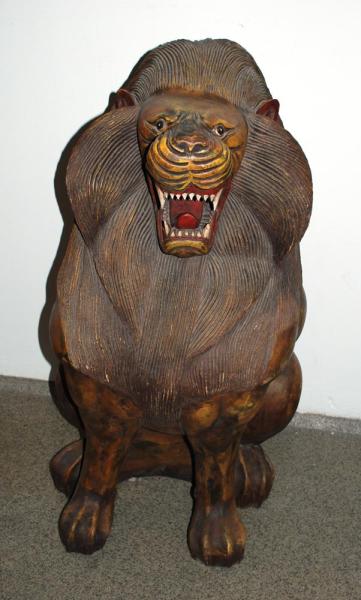 Großer Portal-Löwe